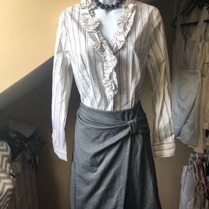 Ann Taylor grey detailed skirt